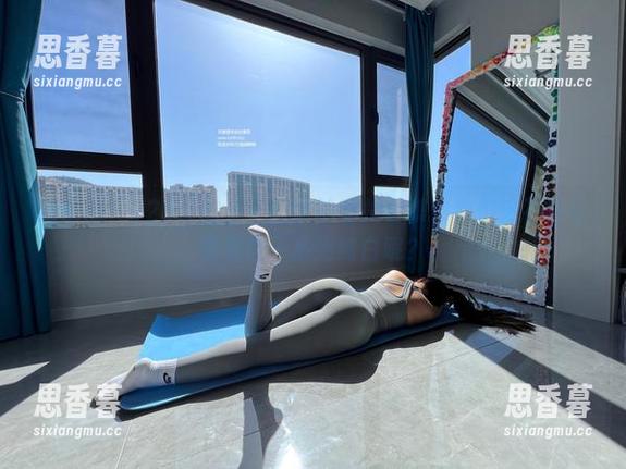 微密圈 - 120斤的小王同学的私拍合集：我们该不该认真看这一系列纯白呢？