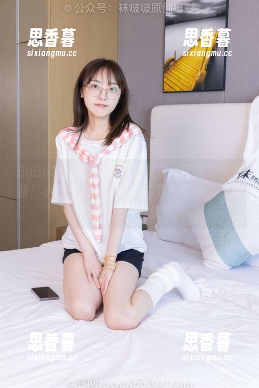 BoBoSocks袜啵啵-小甜豆 BoBoSocks袜啵啵 - 厚紫丝写真集大更新!小甜豆带来超有趣的紫色奇遇,一起来解锁这些姿势吧!