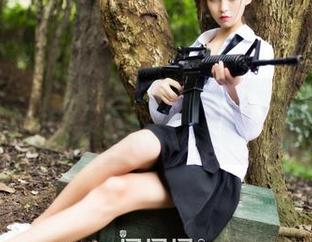 GIRLT果团网 - 何梦兮Stacy的豹纹精选!穿上它,我就是野生动物园的明星,哈哈。
