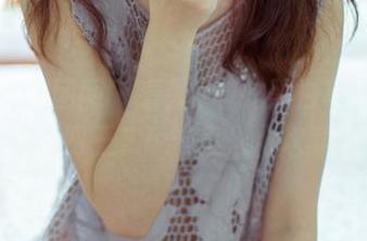GIRLT果团网 - 看龚玥菲的黑白写真集,省去五四三二……直入心坎就是了