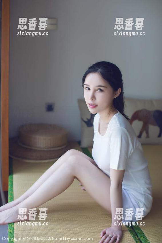 IMiss爱蜜社 - 看！杨紫嫣Cynthia的私房泳装，似乎是把夏天都穿在身上了。