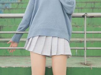 MSLASS梦丝女神 – 雯雯私藏的丝袜美腿分享，学楼风范，你敢直视吗？