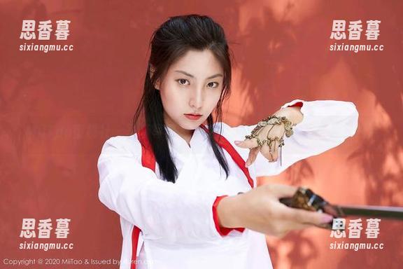 MiiTao蜜桃社-小魔女lily MiiTao蜜桃社 - 圣诞写真大揭晓!小魔女lily的资源又成焦点