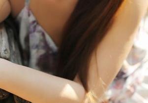 MyGirl美媛馆 – 看唐琪儿il踩着高跟鞋的全套，从原图中找到模特与鞋子的默契！