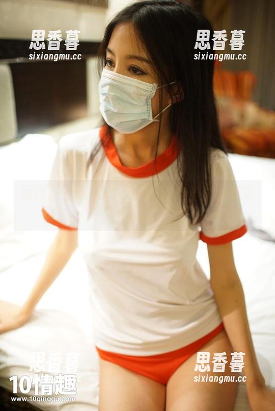 原图直击：ROSI与黑色长筒丝袜的甜蜜邂逅