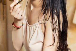 TouTiao头条女神 - 李丽莎的万圣节魔法：福利图包要不要，我的灵魂都蠢蠢欲动。