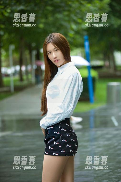 TuiGirl - 这原图，赵惟依的美足发着光啊，难得一见的写真水准。