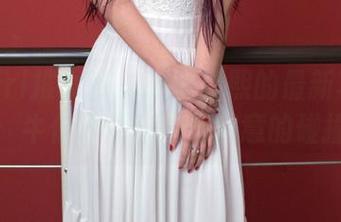 TuiGirl推女郎 - 王根星熙的最新写真集：牛仔裤、时尚与随意的碰撞