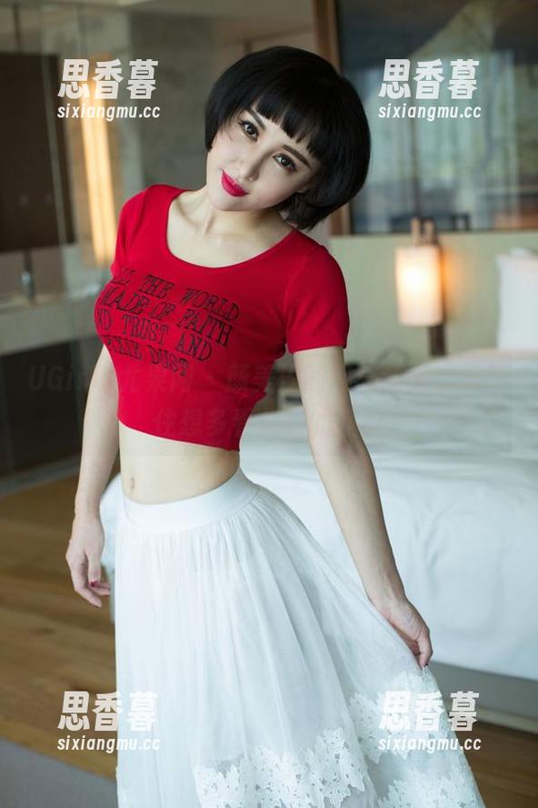 UGirls尤果网 - 颜美汐的网袜全集，忍不住想多看几眼的尴尬