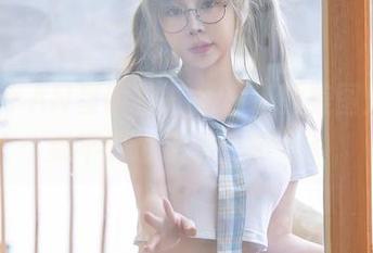 XINGYAN星颜社 - 唐思琪的美图分享，要不要也来当个护士？