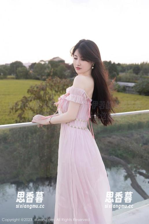 Xiuren秀人网 - MODEL伊若的美脚写真，究竟有多少人能抵挡住这诱惑？