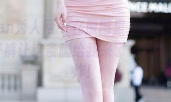 Xiuren秀人网 - 在原图里，就是阿朱啊的牛仔裤让这条腿给我来了一场视觉的轰炸！