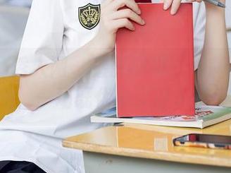 Xiuren秀人网 - 最新图册:徐莉芝Booty和旗袍,一场既优雅又让人挠头的较量
