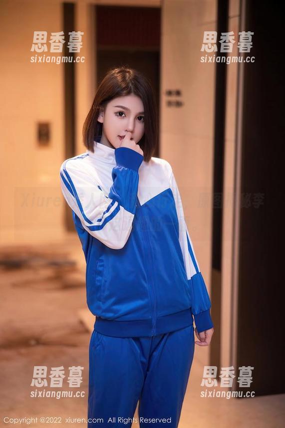 Xiuren秀人网 - 甜心行走，原图揭秘李丽莎这逗趣的一面。