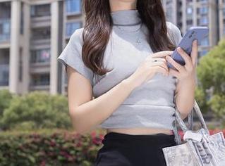 Xiuren秀人网 - 糯米nm的短裙美图合集——每一张都好像在说，穿短裙的乐趣远超你的想象！