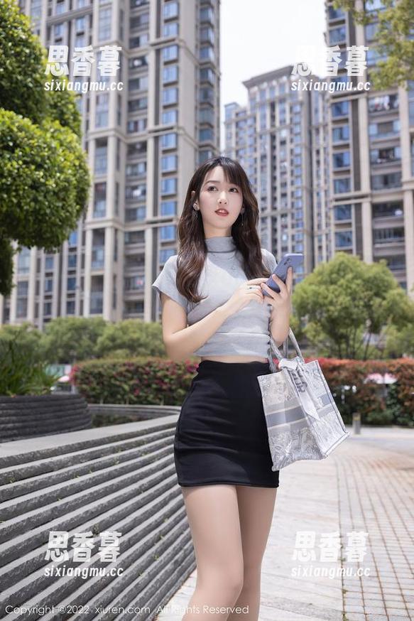 Xiuren秀人网 - 糯米nm的短裙美图合集——每一张都好像在说，穿短裙的乐趣远超你的想象！
