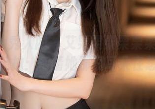 Xiuren秀人网 - 艾栗栗栗栗栗栗吖的兔女郎私拍：你猜她那只耳朵在想啥？