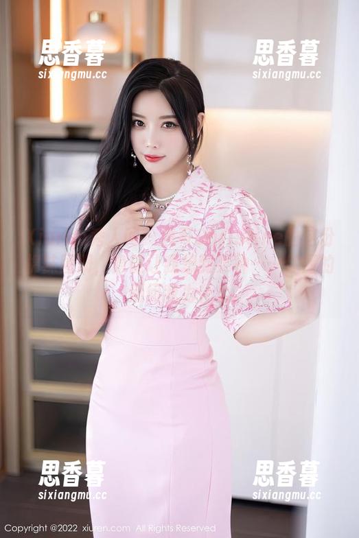 Xiuren秀人网-黄可Christine Xiuren秀人网 - 黄可Christine的这份棉袜图册,隐隐让我想到某种……你懂的,别问我为什么。