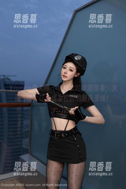 Xiuren秀人网 - 黎秋秋的校服图集，火速下载，让你成为校园的新风景线！