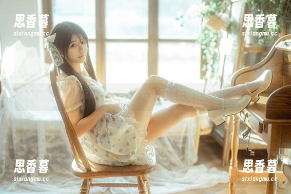 rua阮阮的小丸子，啥都有就是缺件美图！