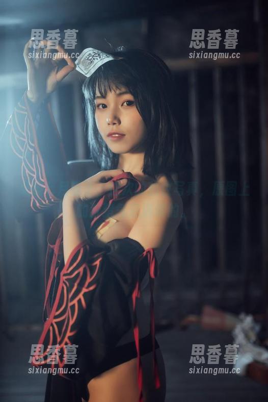 又是七月喵子，这次的豹纹写真，原图上的狩猎气息满满的。