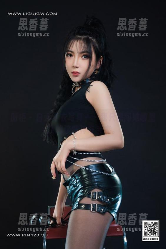 丽柜 - 白云毛衣写真——我只想问她哪里找的这些神奇毛衣。