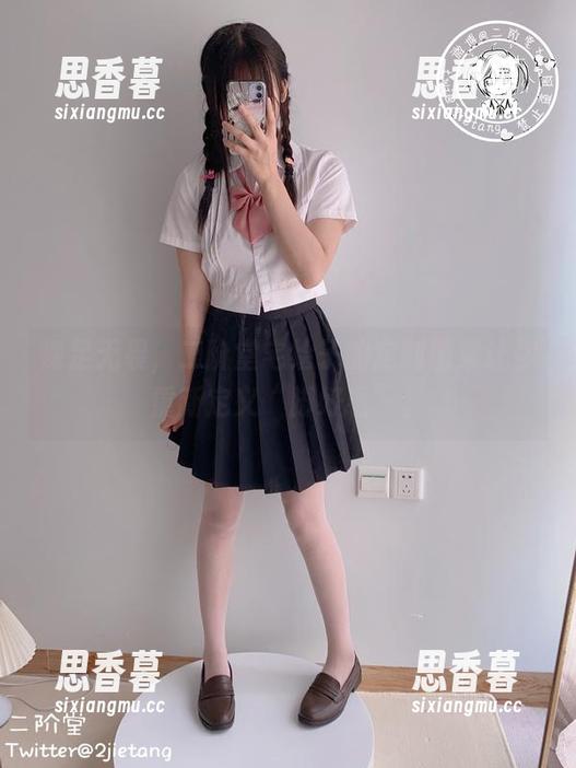 裸足无畏，二阶堂宅绘子的定制图集让你重新定义“脚好看”。