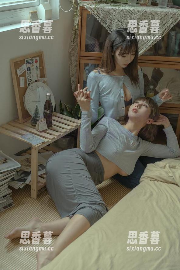 云溪溪的图包，不止是画面，更多像是在叙述一种罪恶的诱惑，让我产生了些怪想法。