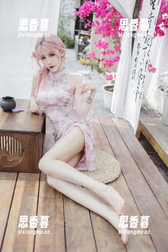 游一场细腻的夏日梦，仙女月泳池图片合集