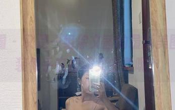 微密圈 - 又是一组你文茜的最新美图,套装似乎在扮演女主角呢?