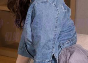 克拉女神 - 短裙是利器,钟淇用写真教我们如何引起“注意”!