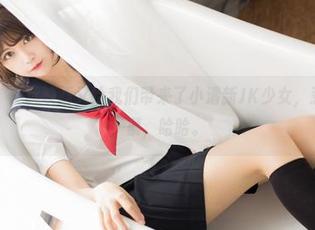 福利来啦！兔玩映画又给我们带来了小清新JK少女，惹得我心神一紧，哈哈。