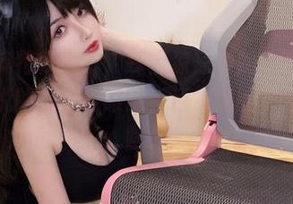 元宵节特辑来了，踩上凉凉子的全套美图，取悦的不止是眼睛，还有我的小心心嘿嘿！