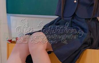 作为咬一口兔娘的忠实粉丝，不下载她的红裙作品集就没资格说爱！