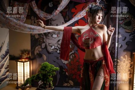 透过百叶窗看坏露露香宝，别样风情的资源整理