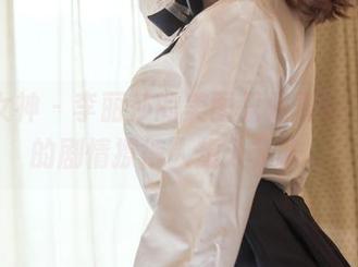 头条女神 - 李丽莎的美图只是表象，幕后的剧情撩得人想入非非。