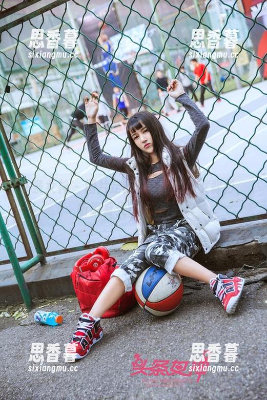 头条女神-语溪 头条女神 - 图片定制:语溪的少女背影,听说夏天不止在海边