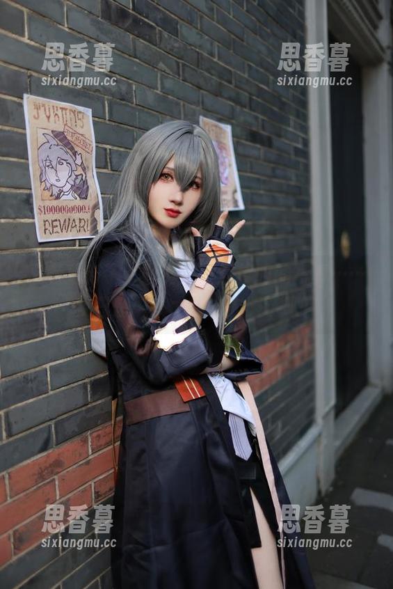 又有更新了，妖君白研穿校服的写真……我只想说，太会选衣服了吧！