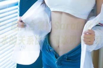 尤果网 - 图片合集！Sara的泳衣展示，她和水的关系比我和冰淇淋还亲密。