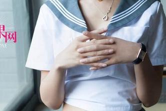 尤果网 - 王莹的私房牛仔裤图集，看她如何让每条裤子都窜出新花样！