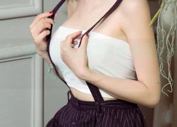 尤果网 - 陈宝拉带来的蕾丝美图，浑然天成像一场误会！