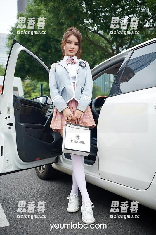 尤蜜荟 - 周波儿的定制版护士，居然能治愈我的审美疲劳？