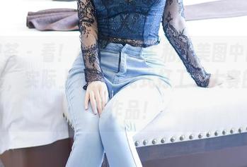尤蜜荟 - 看！心妍小公主私房美图中的职业装，实际上是“O花式打工”大赛的参赛作品！