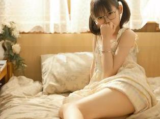 幼水铃衣的Miku，图库精选上的小潮流，真有意思。