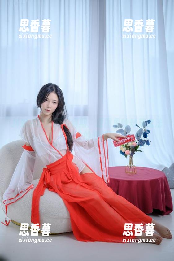抖娘利世的厨娘假期：原图里的炒菜魔法与迷失的调料！
