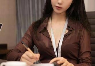 每次看到抖娘利世的照片,脑中不自觉形成对照,哈哈,这种美图气质我是真想呢!