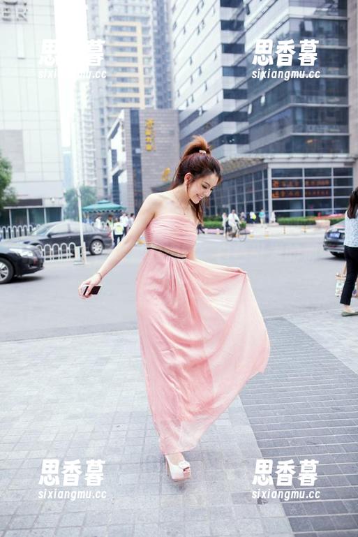 推女郎 - 图库里的娜露：白色引发的那些沙雕精选