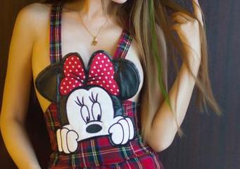 推女郎 - 定制和丝袜的完美婚配，陆瓷的写真让人摸不着头脑。