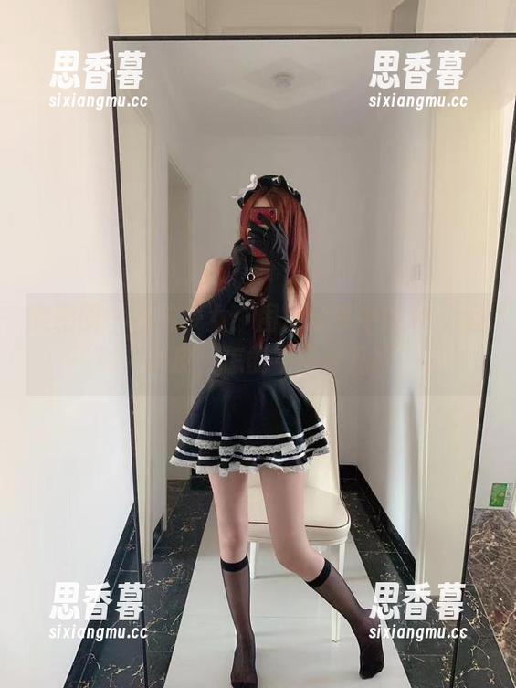 微密圈 - 提袜少女：图库分享中的JK，甜腻、俏皮，怎能不多看几眼？