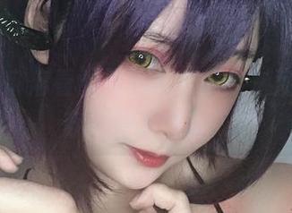 cósay麻麻看雪是青水！科技魅魔的写真穿越到了你家！